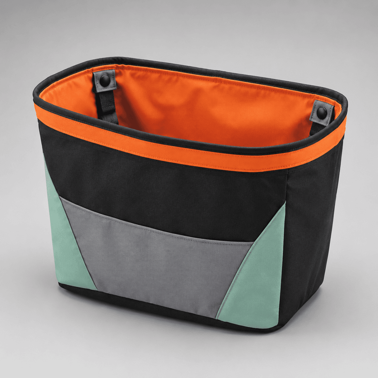 Basket Liner Bag — Removable fabric liner that turns a bare front basket into a tidy carry space.
